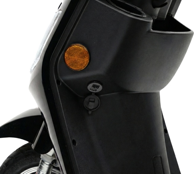 ECONELO_J1000_E-Seniorenmobil_Schwarz_3Rad_25Kmh_Lithium_1000W_Akku_PRE01037-8