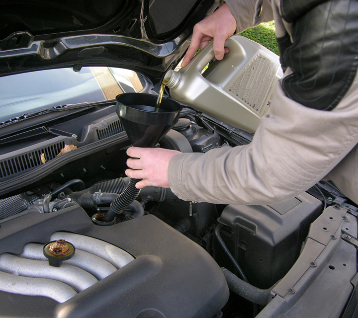 apa-trichter-1-3-l-mit-schlauch-21108112-2