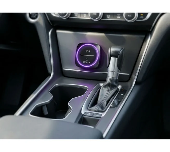 Technaxx Secure Drive Mini TX-387 mit blauem Warnlicht im Getränkehalter der Mittelkonsole