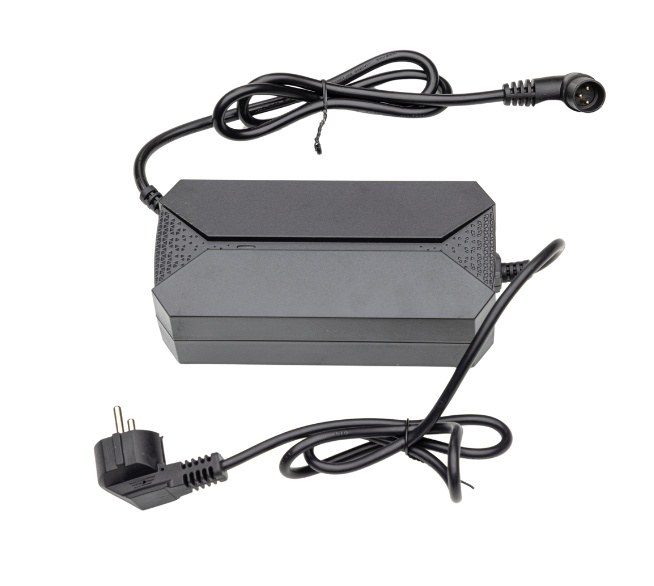 ECONELO_J1000_E-Seniorenmobil_Schwarz_3Rad_25Kmh_Lithium_1000W_Akku_PRE01037-12